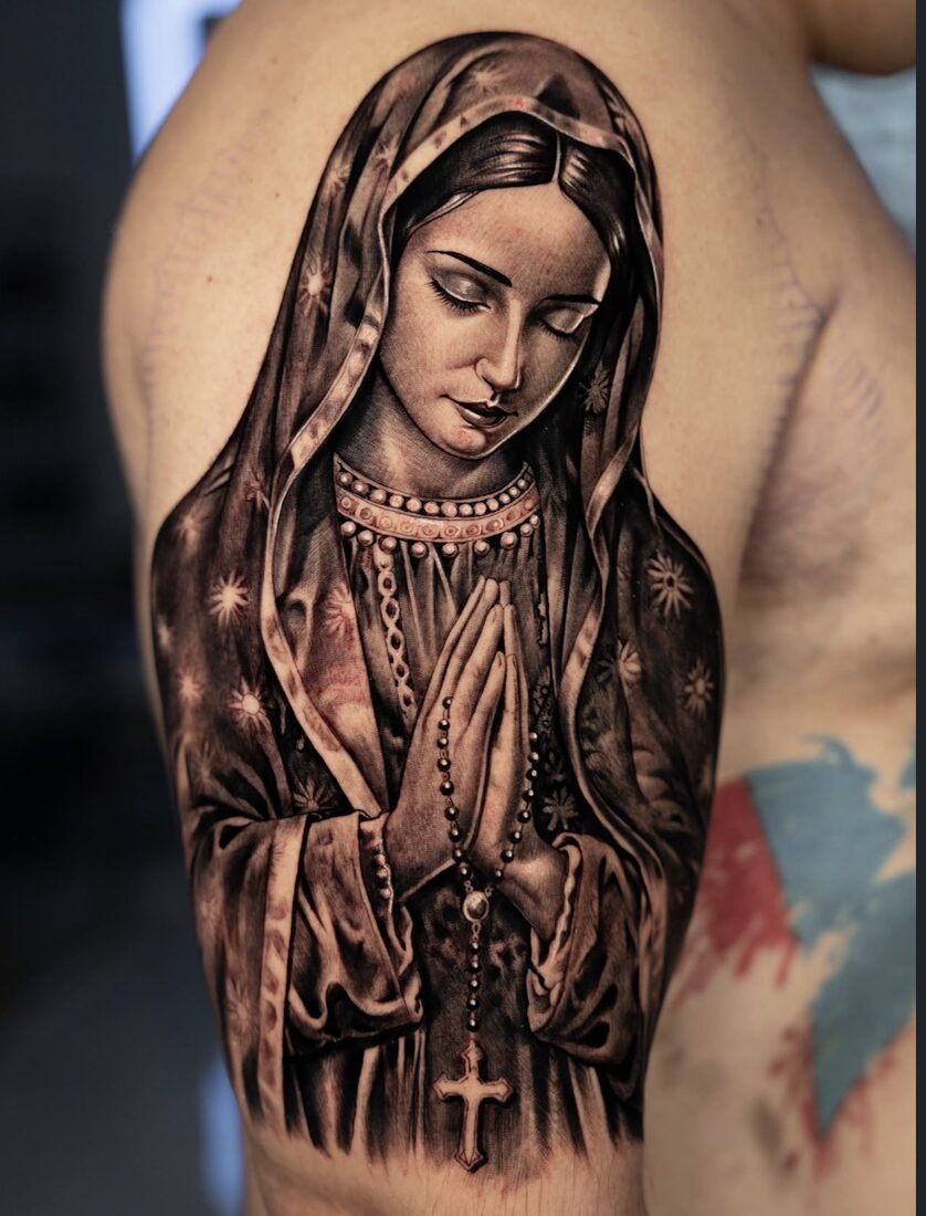 Black and grey realism tattoo by Robert Pho 2